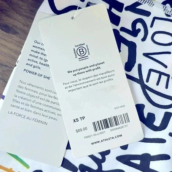 NWT XS Athleta PRIDE Elation Train Shorts - Picture 5 of 6